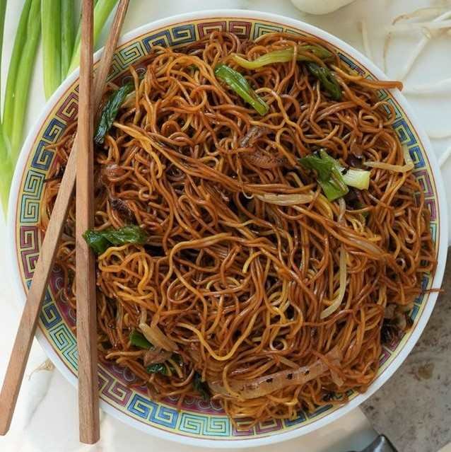 Vegetarian Chow Mein